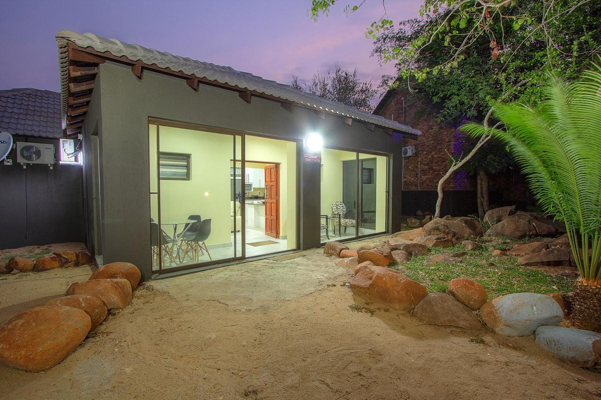 Royal Marlothi Kruger Safari Lodge And Spa Marloth Park Dış mekan fotoğraf